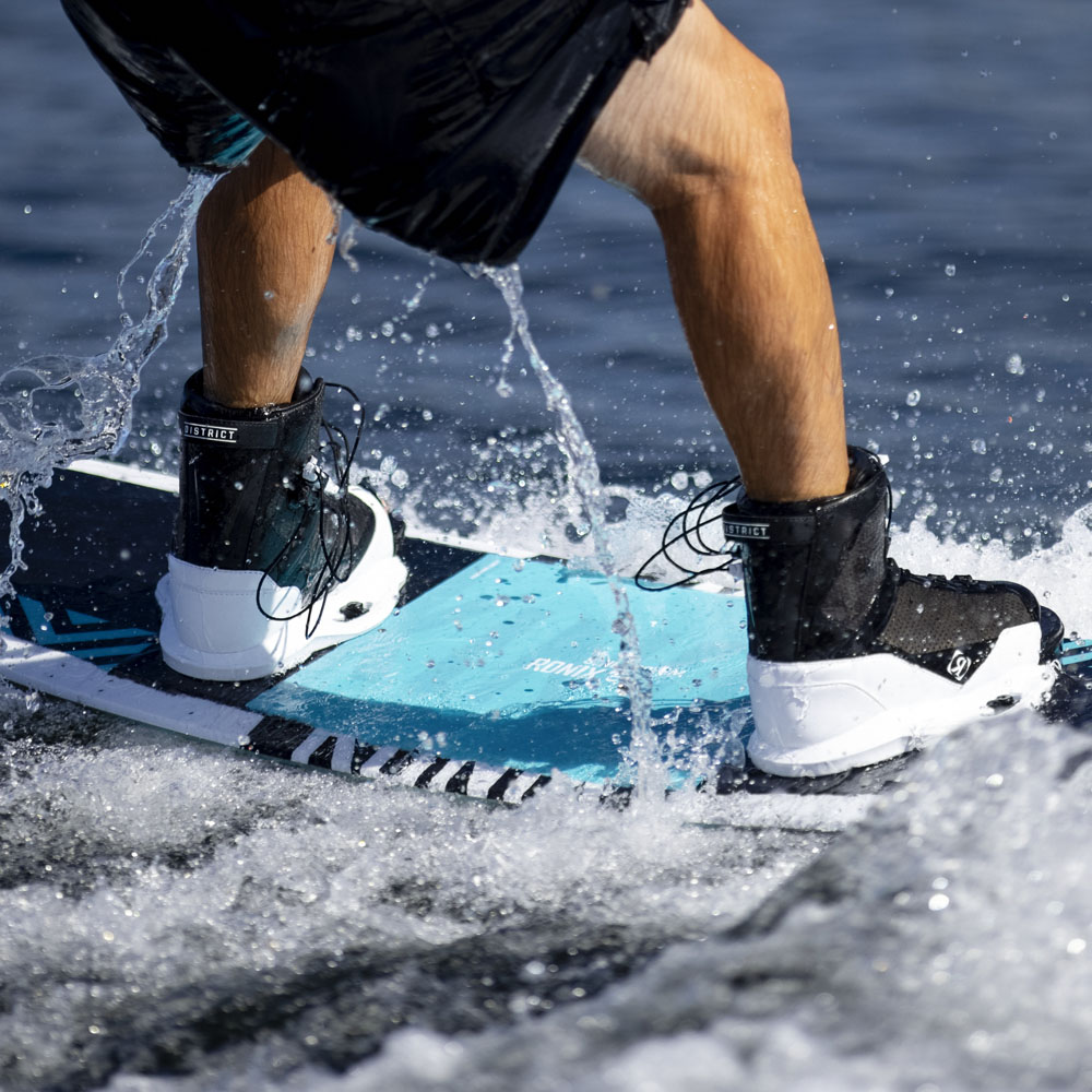 Ronix District Wakeboard-Set 134 cm mit District Bindungen 7