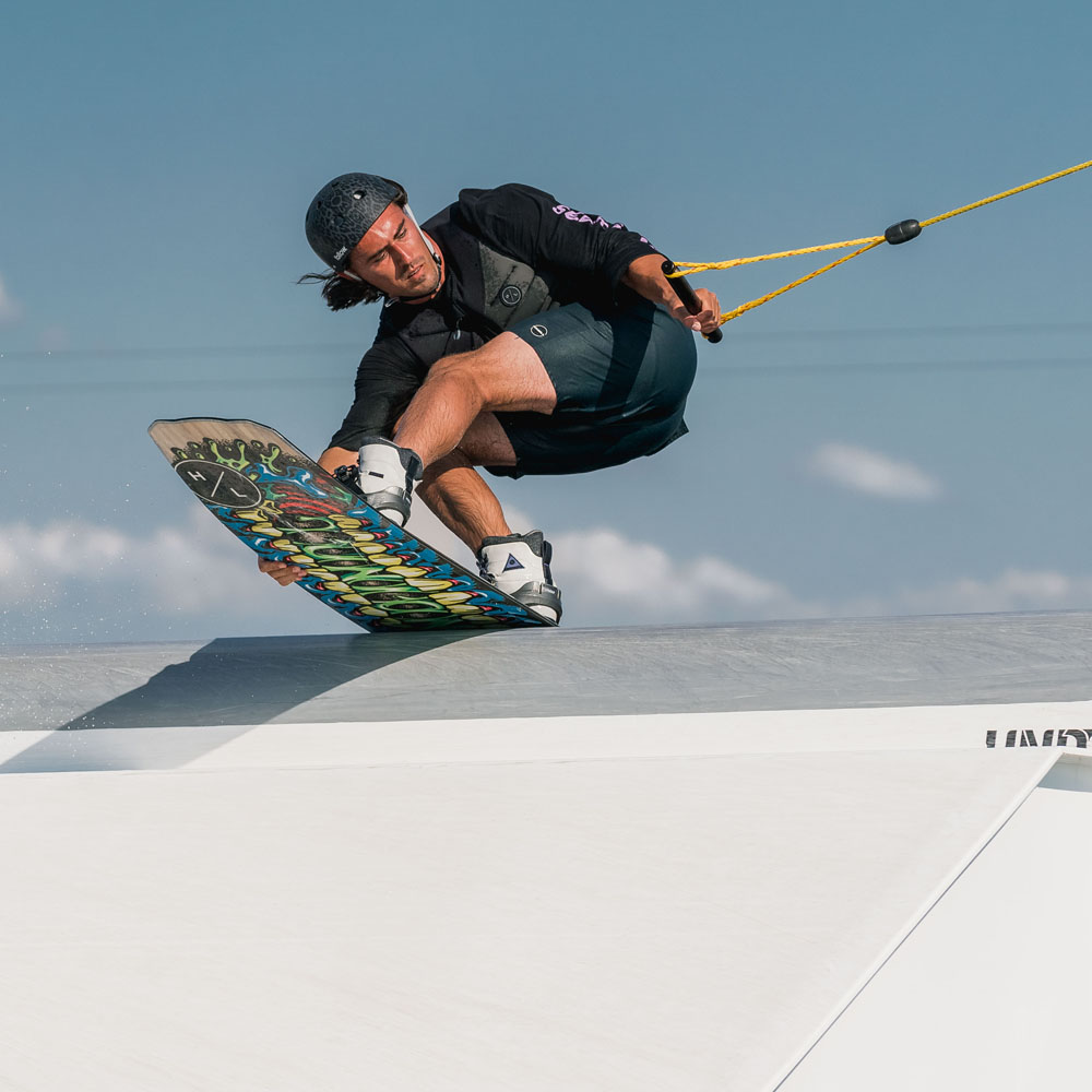 Hyperlite Union 138 Wakeboard 3