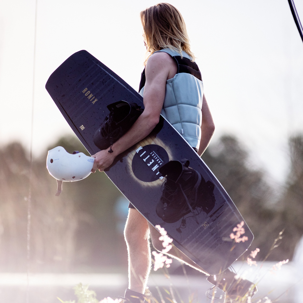 Ronix Kinetik Springbox 2 144 Wakeboard 2