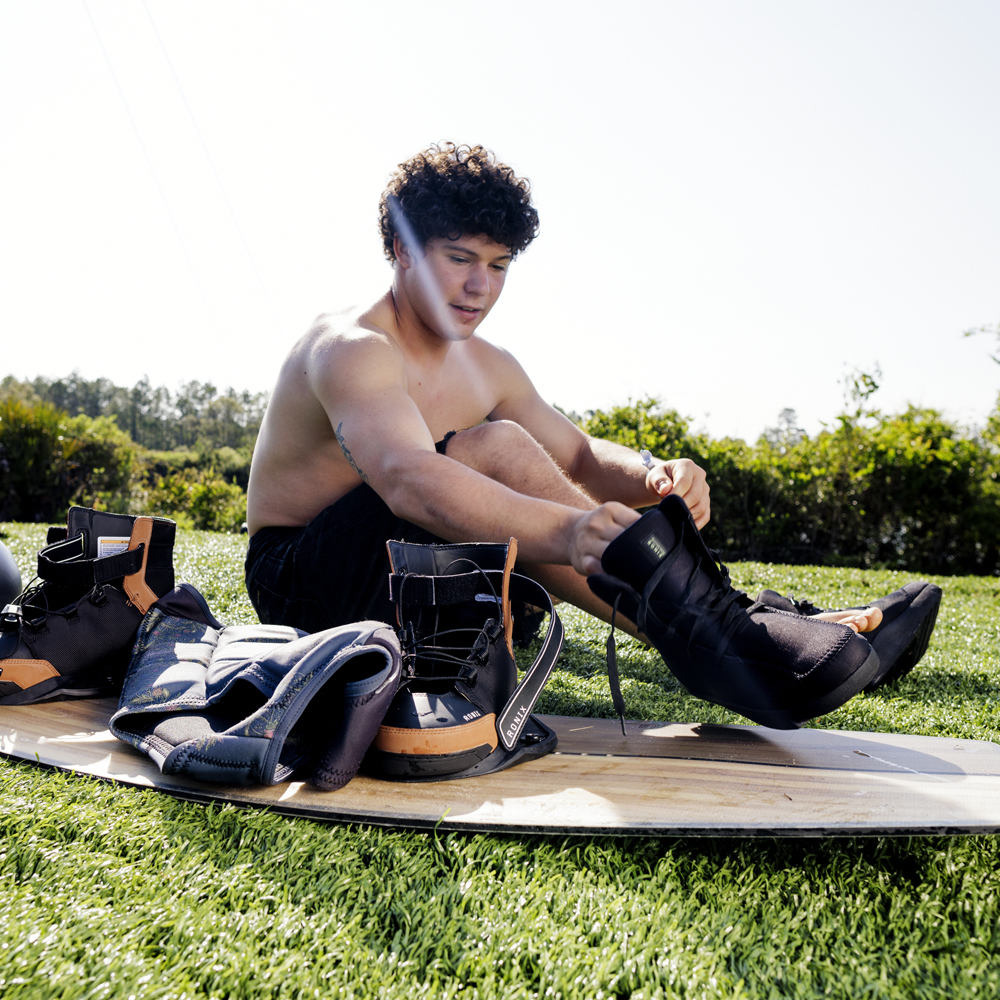 Ronix Diplomat Wakeboard-Set 148 cm mit Diplomat Bindungen 11