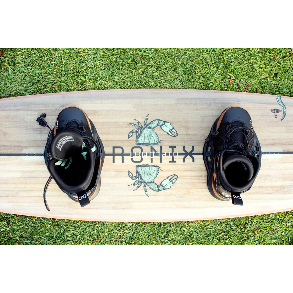 Ronix Diplomat Wakeboard-Set 153 cm mit Diplomat Bindungen 5