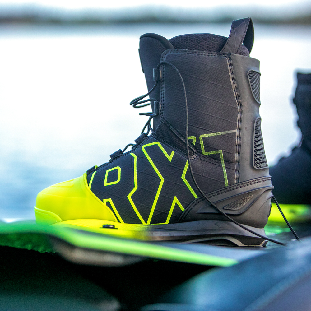 Ronix RXT Wakeboard-Set 144 cm mit RXT Bindungen 12