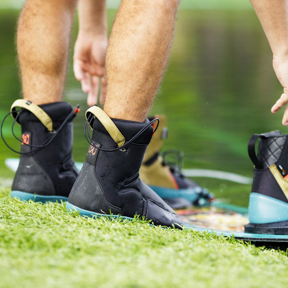 Ronix Atmos Wakeboard-Set 148 cm mit Atmos Bindungen 11