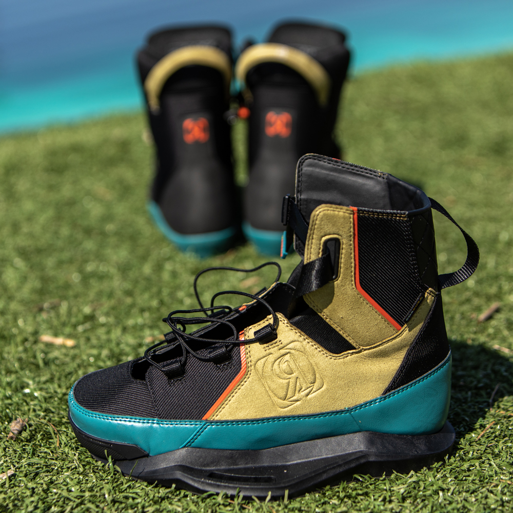 Ronix Atmos Wakeboard-Set 148 cm mit Atmos Bindungen 12