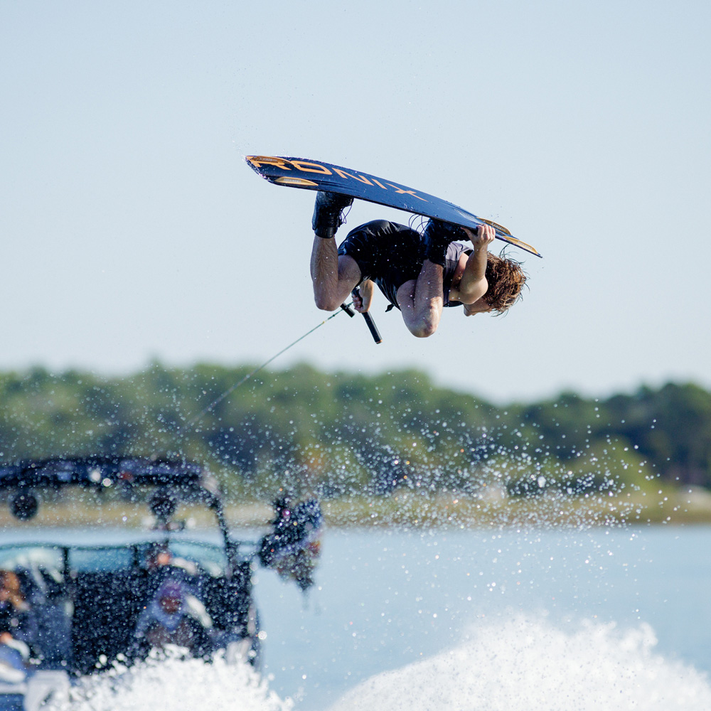 Ronix One Blackout Wakeboard-Set 142 cm mit One Carbitex Bindungen 6