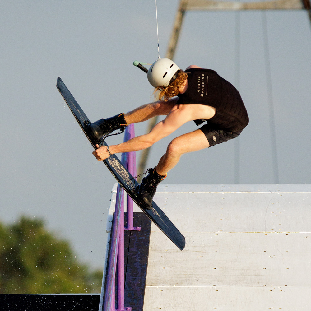 Ronix Utopia Wakeboard-Set 151 cm mit Kinetik Bindungen 6