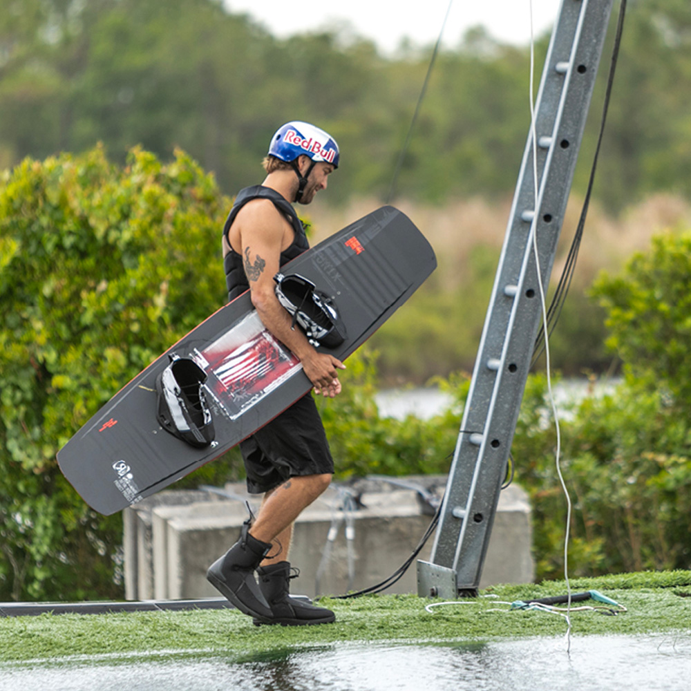 Ronix Kinetik Wakeboard-Set 144 cm mit Diplomat Bindungen 7