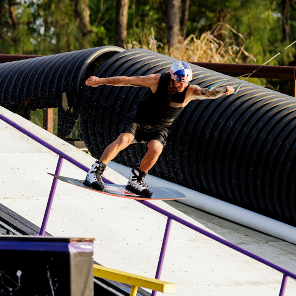 Ronix Kinetik Wakeboard-Set 156 cm mit Parks Bindungen 5