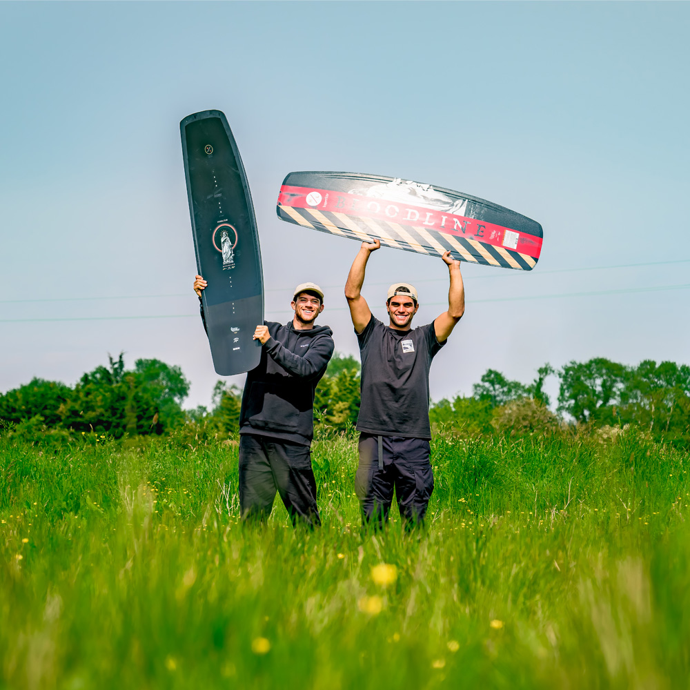 Hyperlite Bloodline Wakeboard 151 cm mit Zero2 Bindungen 12