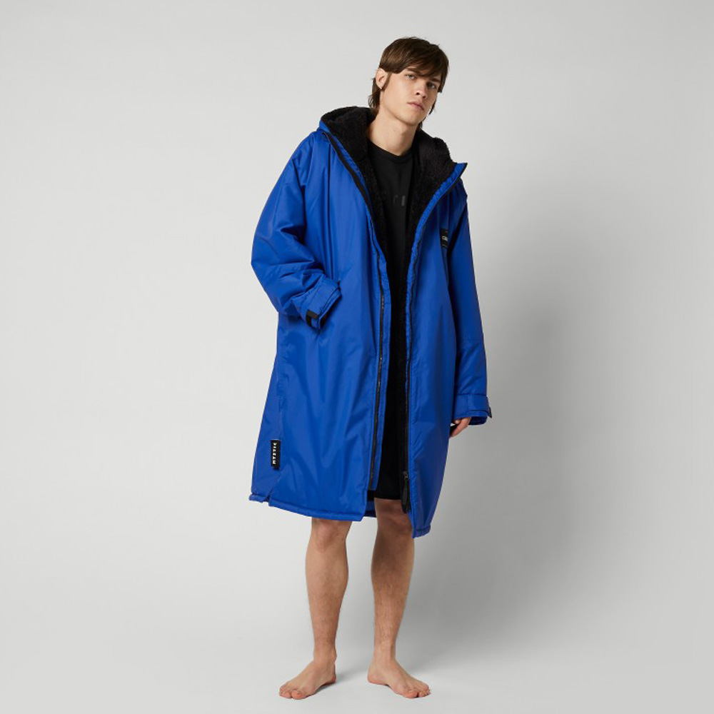 Mystic Entdecken Sie den blauen Explore Poncho 5