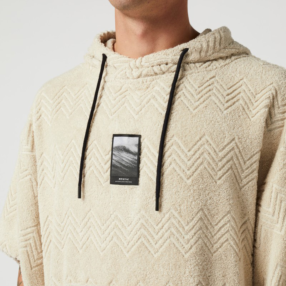 Mystic Jacquard Poncho Offwhite 5