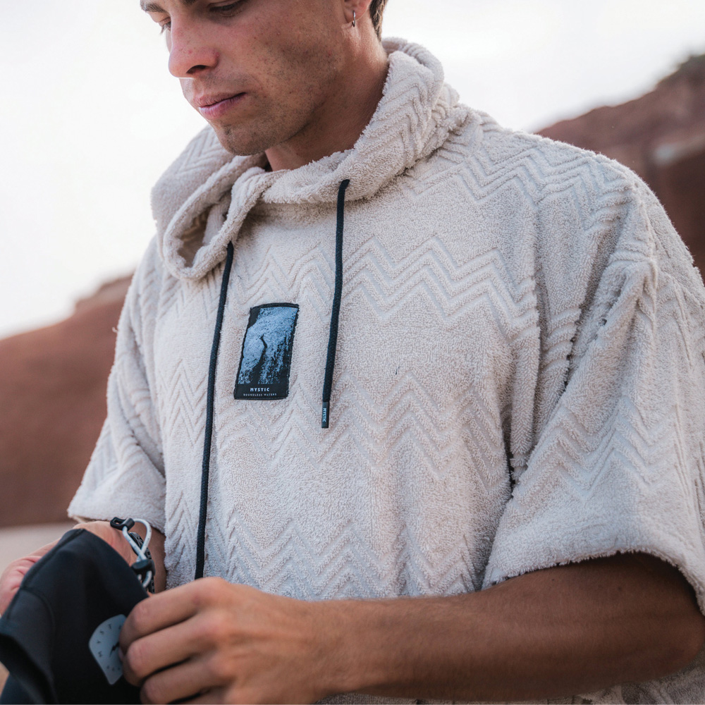 Mystic Jacquard Poncho Offwhite 7