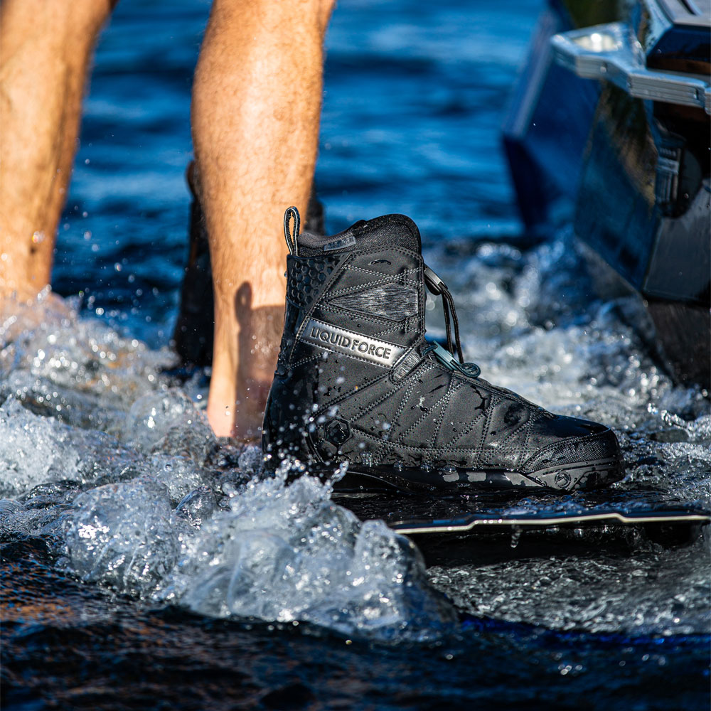 Liquid Force Apex Wakeboard-Set 134 cm mit Classic 6x Bindungen 7