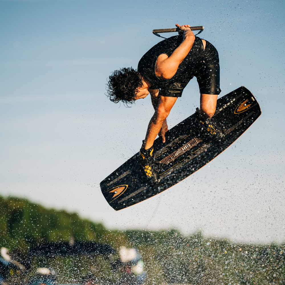 Liquid Force Ethos Wakeboard-Set 137 cm mit Vertex 6x Bindungen 12