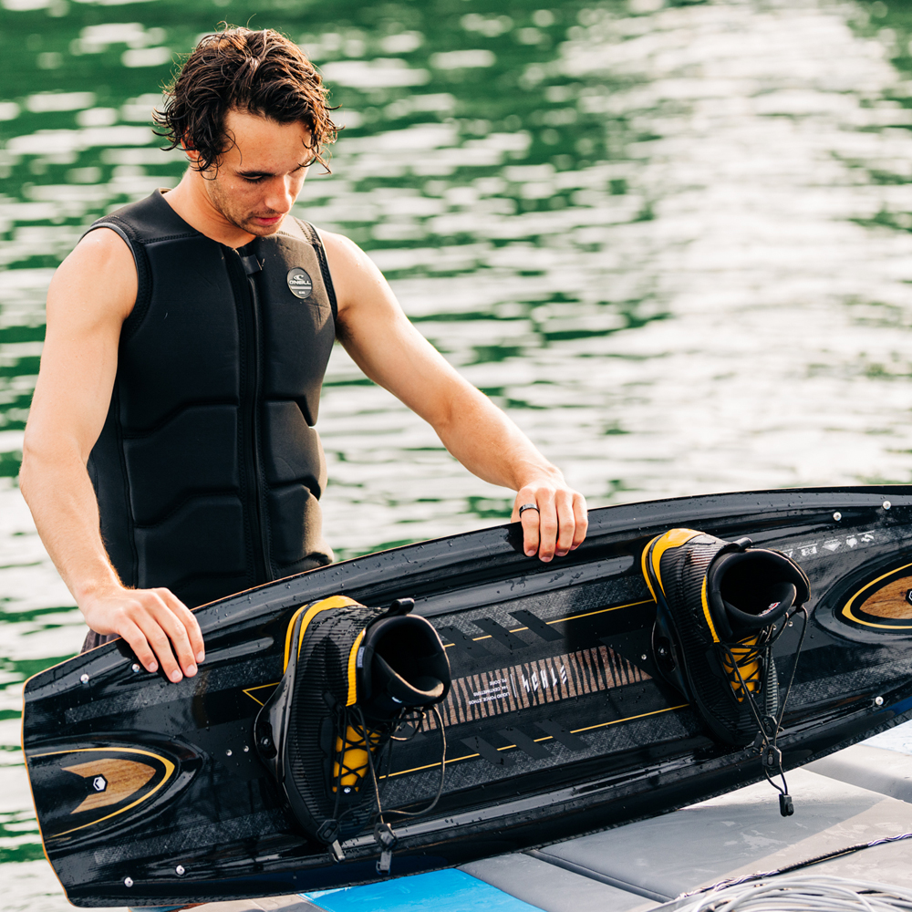 Liquid Force Ethos Wakeboard-Set 145 cm mit Vertex 6x Bindungen 18