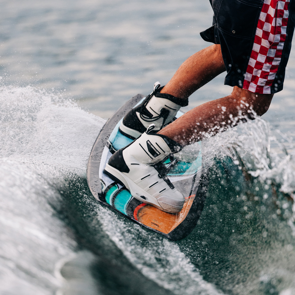 Liquid Force Trip Wakeboard-Set 139 cm mit Index Bindungen 9