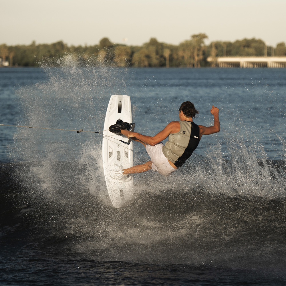 Liquid Force UNITY AERO 139cm WAKEBOARD 4